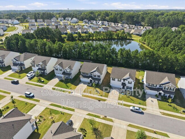 Foto del edificio - 2230 Bethpage Dr