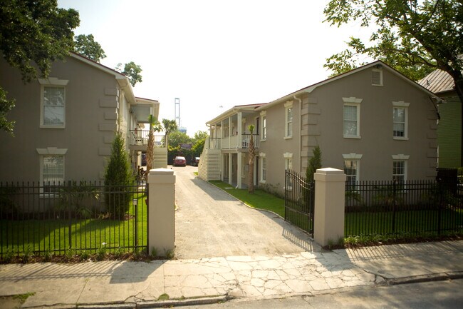 Foto del edificio - 78 Drake St