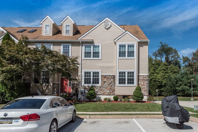 Building Photo - 113 Poplar Ct