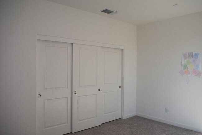 Building Photo - 2853 Honey Opal Ave