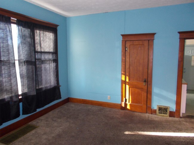 Foto del edificio - 222 W 9th St