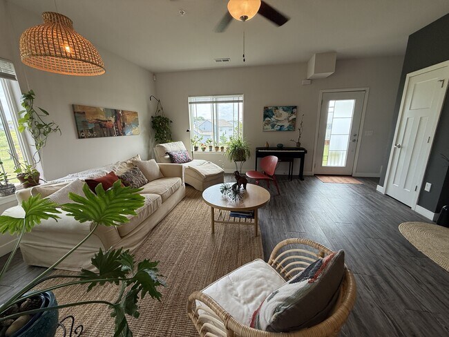Foto del edificio - 5509 Prairie Pl Dr
