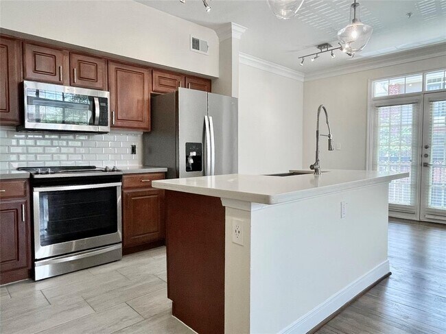 Building Photo - 15200 Memorial Dr