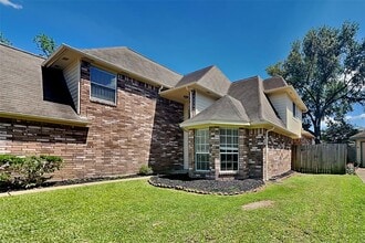 Building Photo - 5607 S Magazine Cir