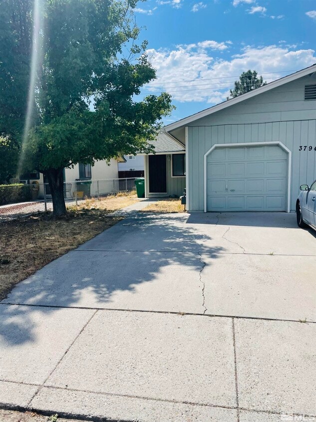 3794 Imperial Way, Carson City, NV 89706 Townhome Rentals in Carson