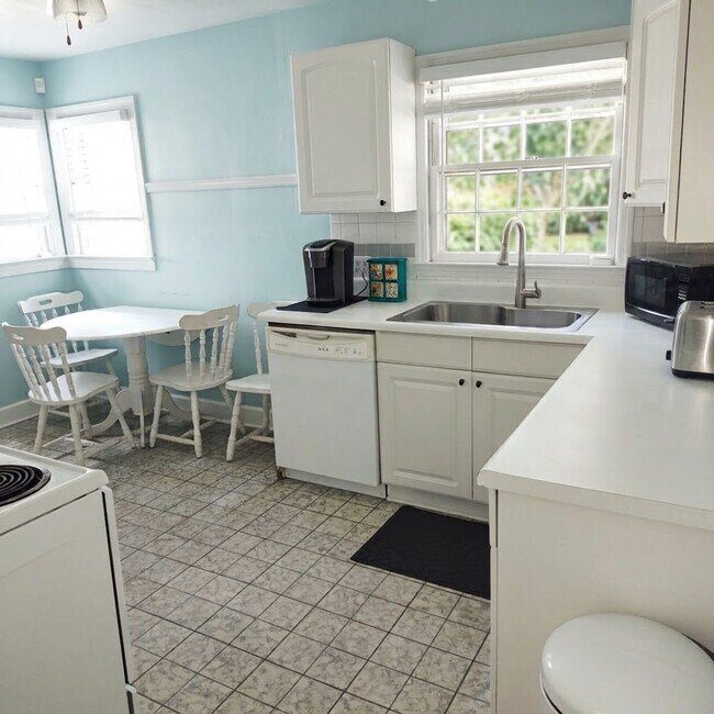 Foto del edificio - 2345 Cherokee Ln