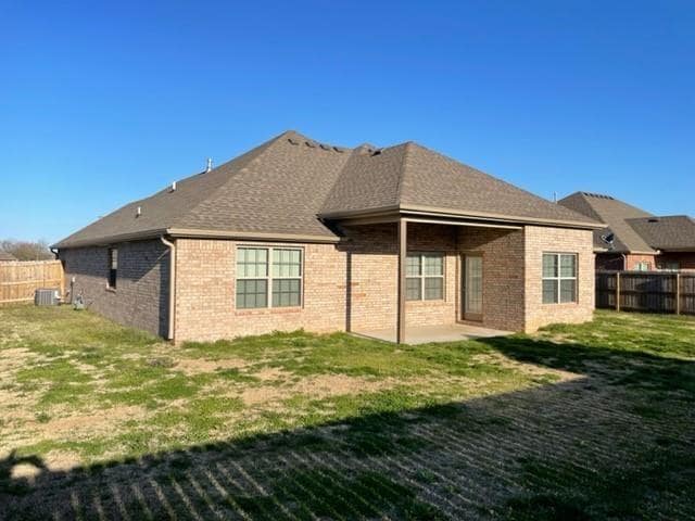 Building Photo - 5602 Sapphire Dr