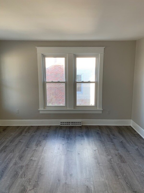 Foto del edificio - 818 Douglas St