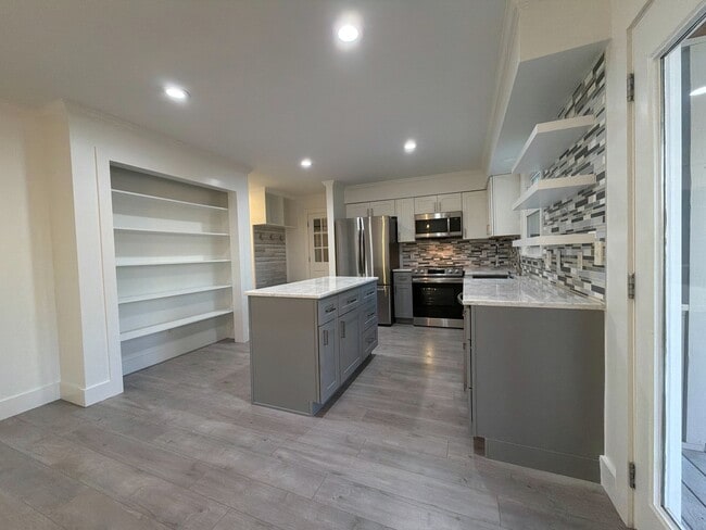 Foto del edificio - 115 Waterfall Ct