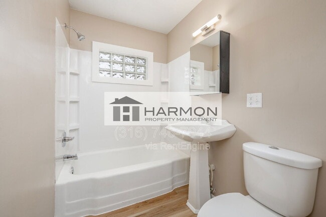 Building Photo - 8514 W 9th St N