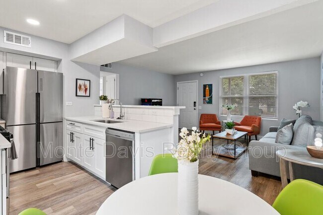 Foto del edificio - 2504 Manor Cir