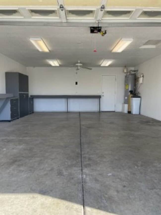 Building Photo - North side home, pet friendly with fenced back yard.