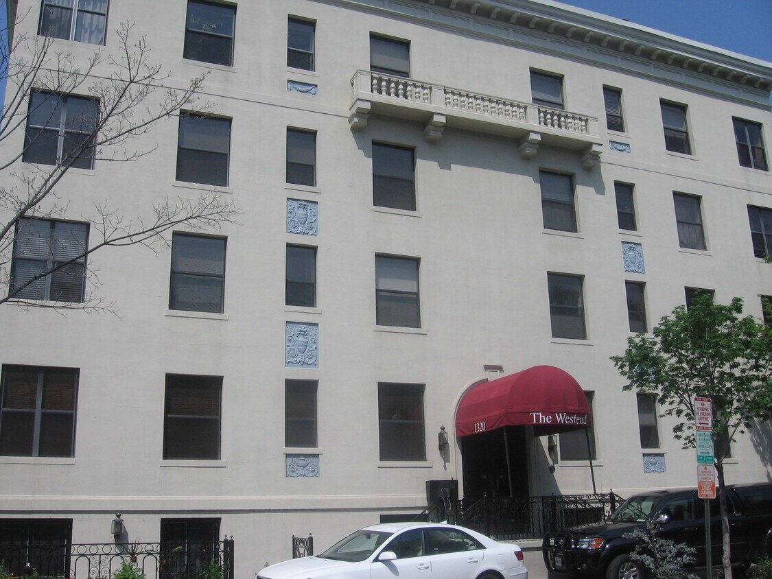 Primary Photo - 1320 21st St NW