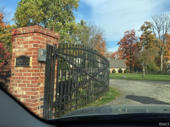 Foto del edificio - 9375 Cooper Rd