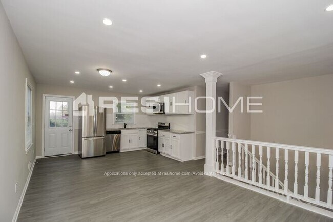 Building Photo - 4212 Seminole Circle