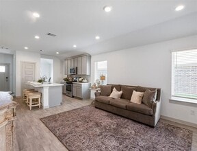 Building Photo - 6811 Telford Holw Trl