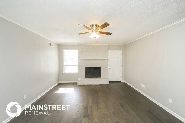 Building Photo - 8553 Chesterfield Dr