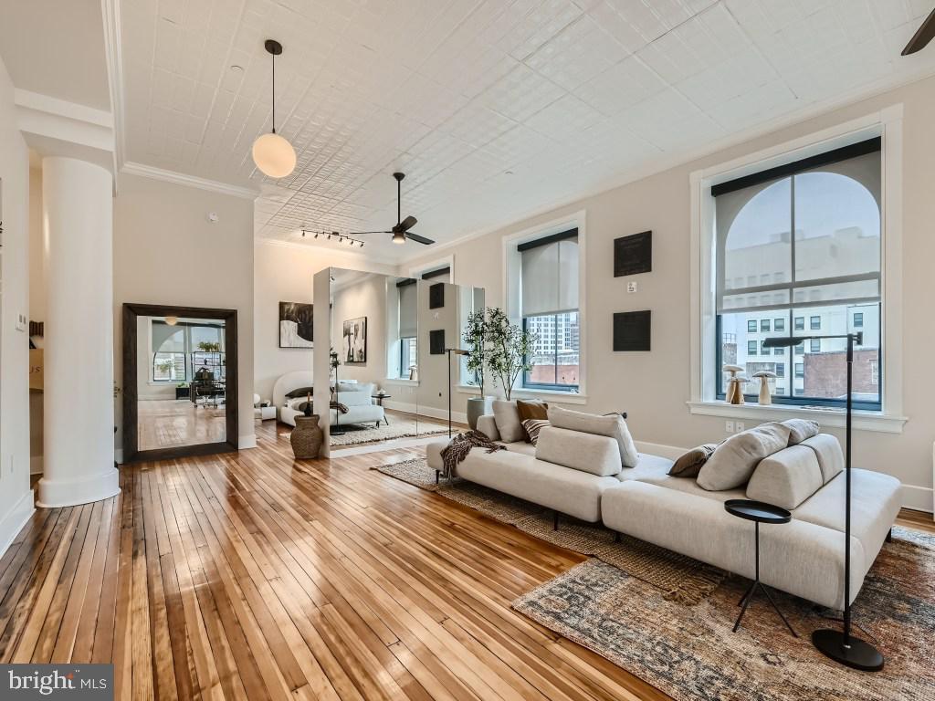 Primary Photo - 303 N Howard St