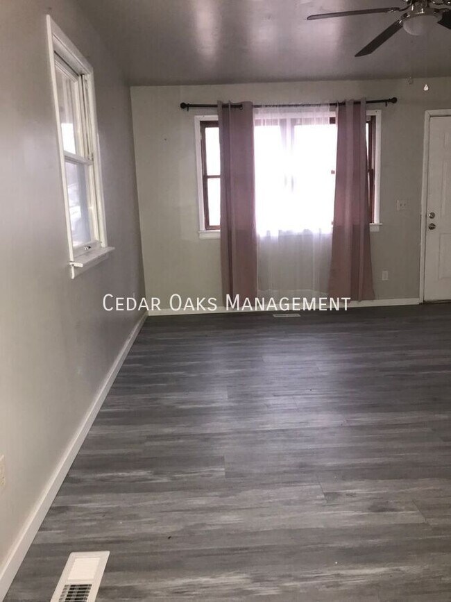 Foto del edificio - 321 S Neal St