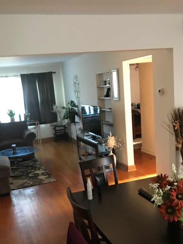Foto del edificio - 7914 W Center St