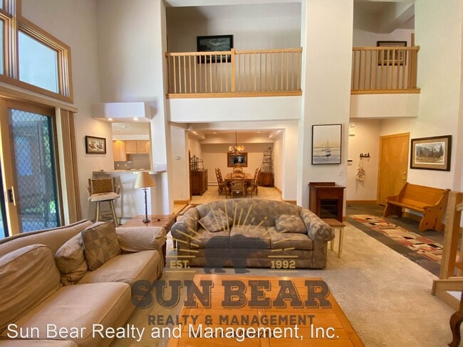 Building Photo - 3 br, 3 bath House - 933 Northwood Blvd. 26