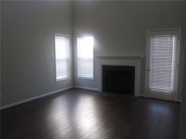 Foto del edificio - 101 Misty Groves Cir