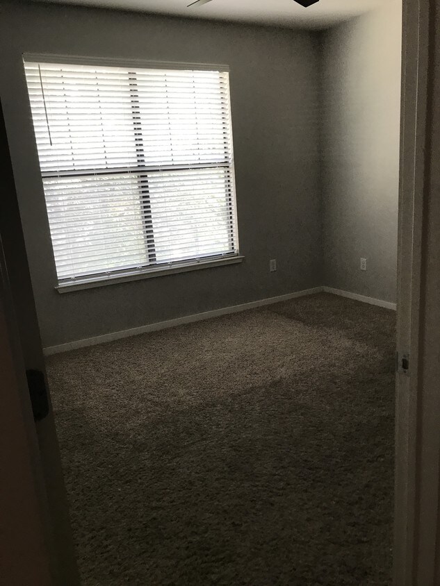 7342 Clinic Dr, San Antonio, TX 78229 Condo for Rent in San Antonio