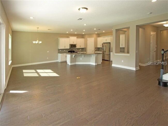 Building Photo - 8712 Crescendo Ave