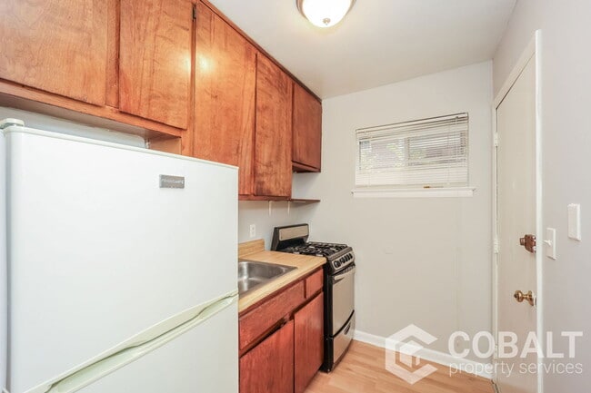 Photo - 905 Greenwood Ave NE Apartment