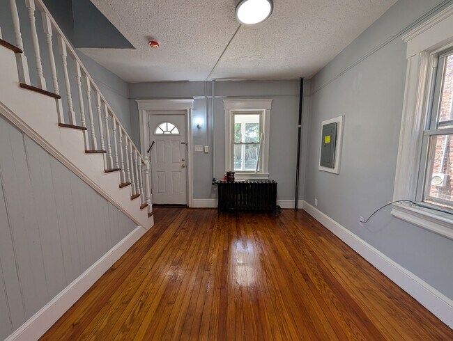 Building Photo - 1409 Mattison Ave