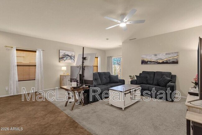 Foto del edificio - 18337 N Soft Wind Dr