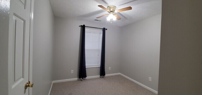 Foto del edificio - Raeford Area