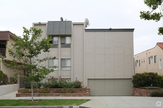 Building Photo - 248 S Rexford Dr