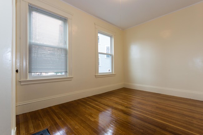 Foto del edificio - 581 Cambridge St