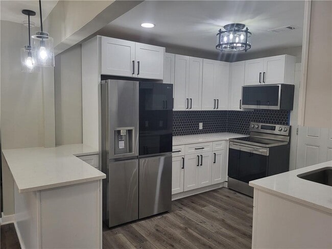 Building Photo - 1191 Arlington Ave SW