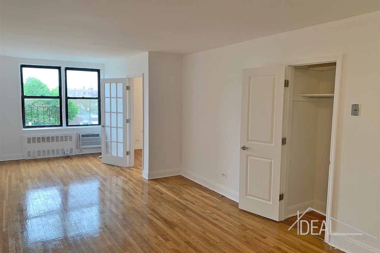 Primary Photo - Large Studio converted 1 Bedroom In Midwood