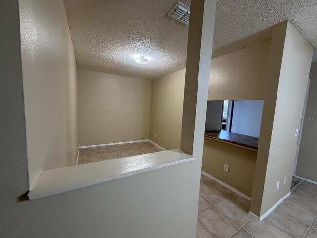 Building Photo - 4240 Pershing Pointe Pl