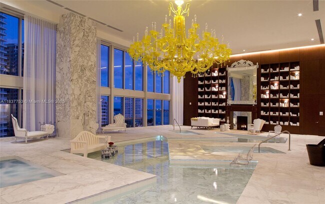 Building Photo - 475 Brickell Ave