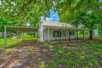 Building Photo - 428 Lakewood Dr