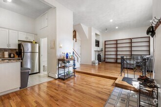 Building Photo - 113 W Dedham St