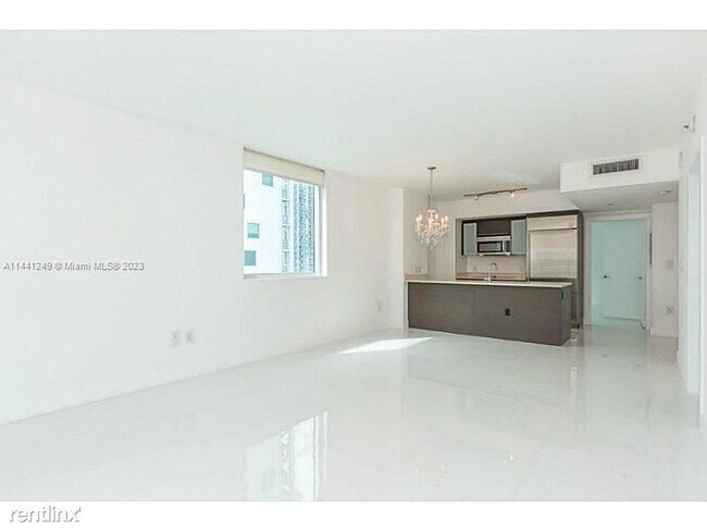 Building Photo - 2 br, 2 bath Condo - 500 Brickell Ave Apt ...