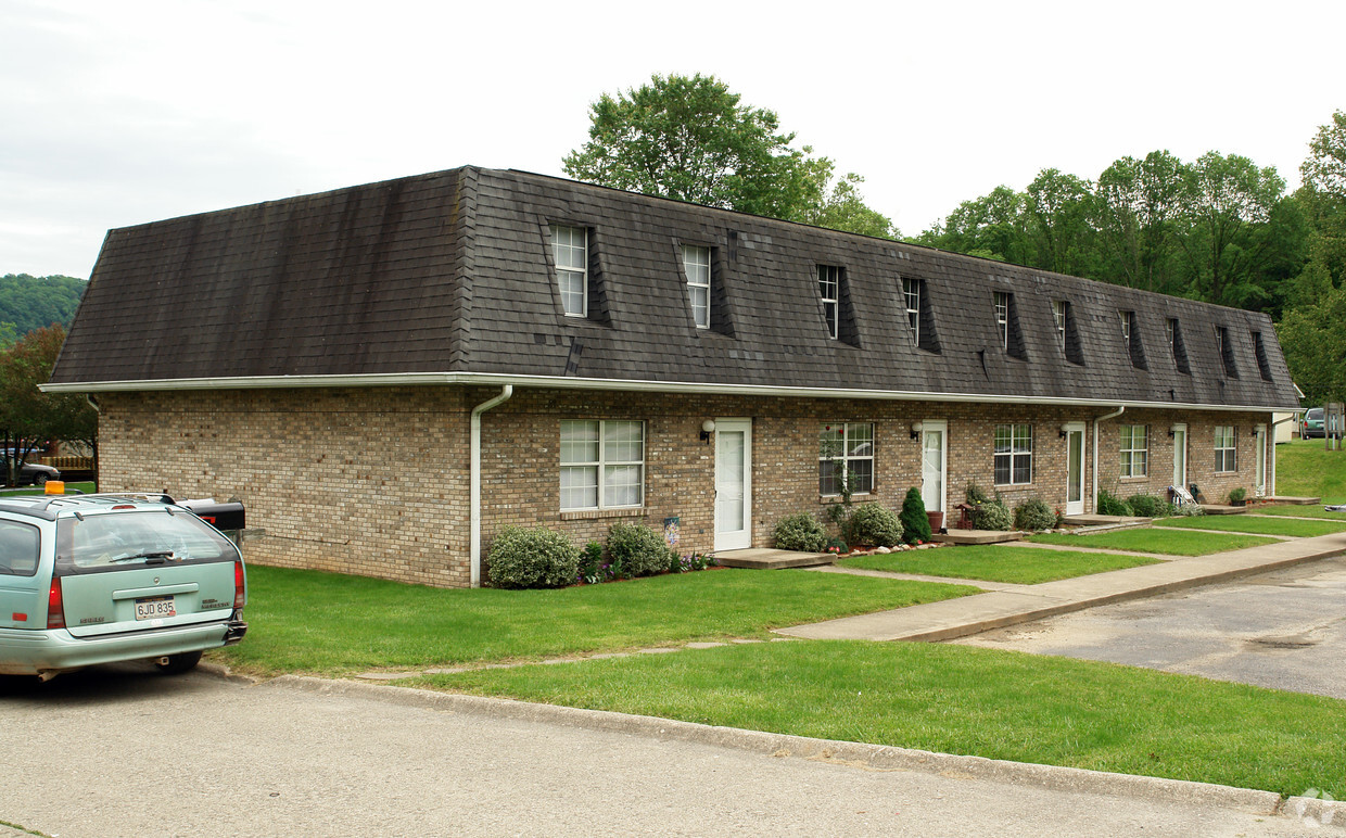 Building Photo - Rolling Acres