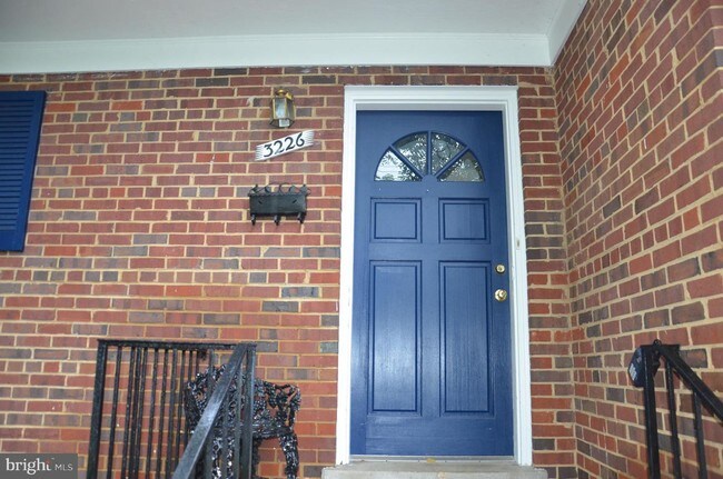 Foto del edificio - 3226 Sleepy Hollow Rd
