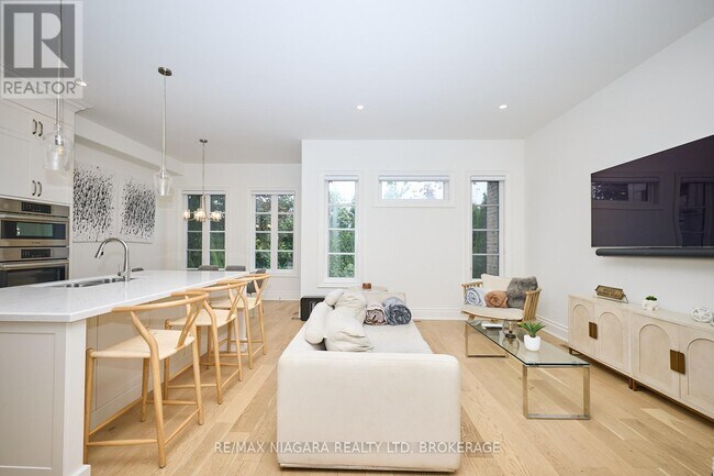 Photo du bâtiment - 15 Arbourvale Common