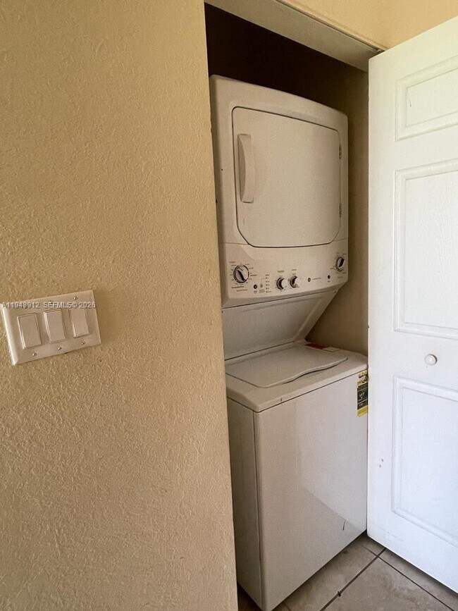 Foto del edificio - 134 SE 28th Ter