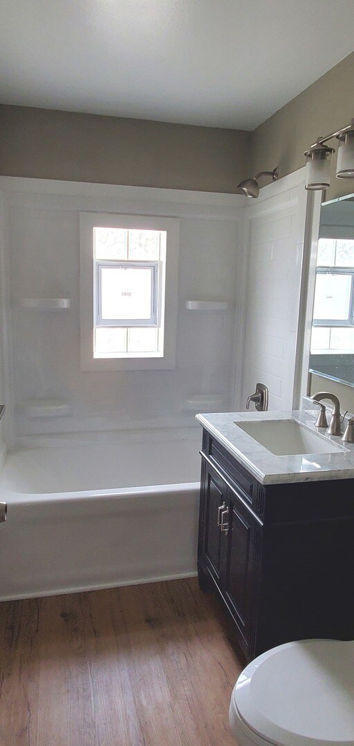 Building Photo - 1241 Howard Ave