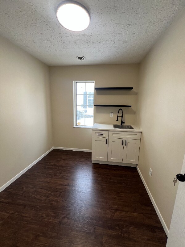 Foto del edificio - 508 E Broad St