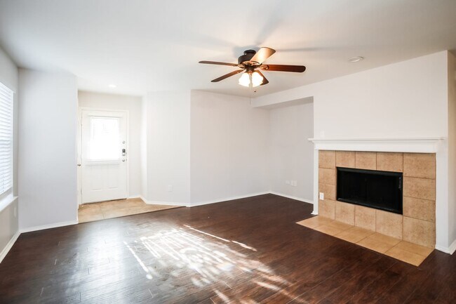 Building Photo - 8809 Quarry Ridge Trl