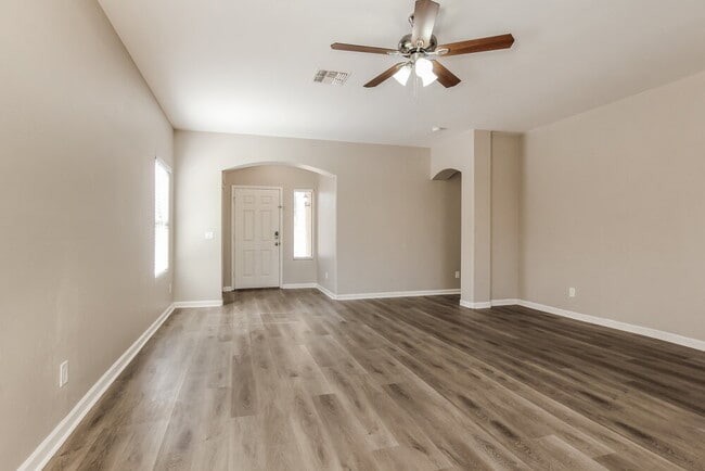 Building Photo - 1607 S 79th Ln