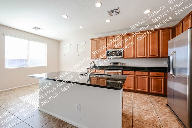 Building Photo - A Must See!!! 4 Bedrooms and 2 bath!!